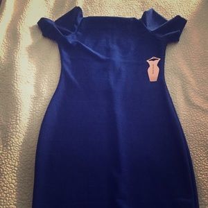 Size L blue off shoulder bodycon dress - no tags